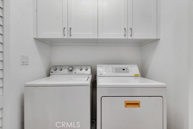Detail Gallery Image 14 of 36 For 14627 Killion St, Sherman Oaks,  CA 91411 - 2 Beds | 2 Baths