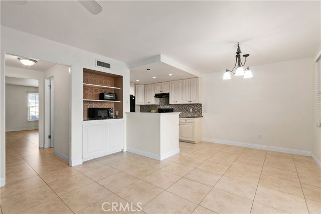 Detail Gallery Image 3 of 32 For 101 E Cypress, Redlands,  CA 92373 - 3 Beds | 2/1 Baths