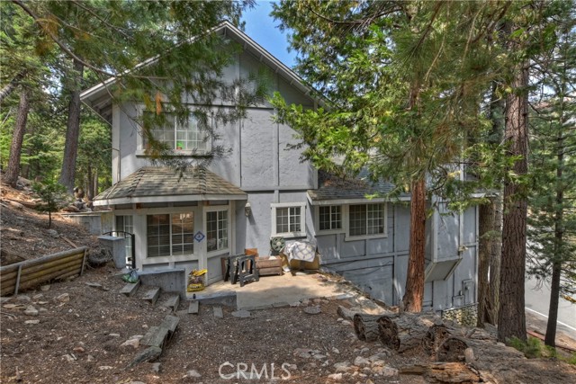26746 Oakmont Drive, Lake Arrowhead CA: https://media.crmls.org/medias/dcf1744a-a51e-4584-a002-e59061aa2984.jpg