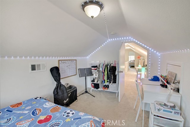 522 S Helena Street, Anaheim CA: https://media.crmls.org/medias/dcf189ca-4d71-44cc-acf1-8328f4adca69.jpg
