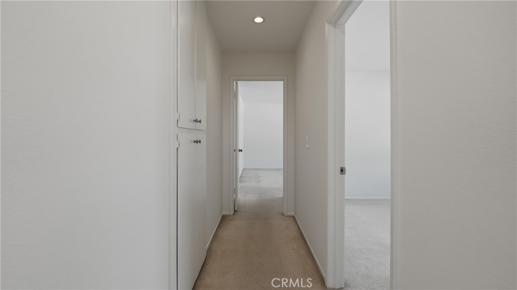 https://media.crmls.org/medias/dcf191c0-d86c-4311-8115-96fdfb7c9a8a.jpg?preset=X-Large