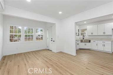 https://media.crmls.org/medias/dcf264c9-64f8-4457-b830-c49d3655499e.jpg?preset=X-Large