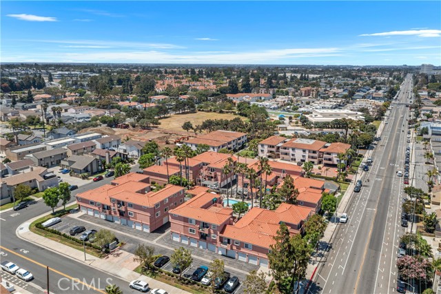 409 Utica Avenue, Huntington Beach CA: https://media.crmls.org/medias/dcf3aff0-c515-4625-a9cf-67d1b442fdca.jpg