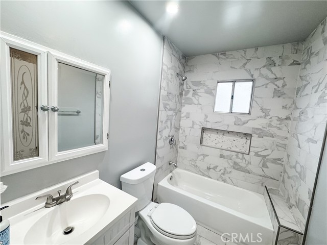 Detail Gallery Image 9 of 25 For 1933 Claudina Ave, Los Angeles,  CA 90016 - 2 Beds | 1 Baths