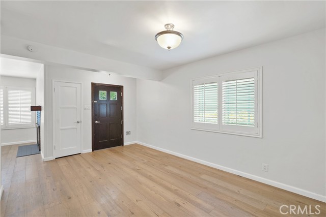 Detail Gallery Image 6 of 52 For 1713 N Pepper St, Burbank,  CA 91505 - 3 Beds | 2 Baths