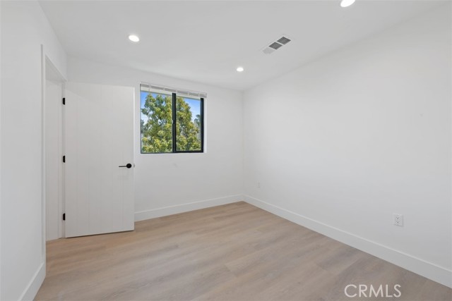 Detail Gallery Image 14 of 17 For 4810 Mascot St, Los Angeles,  CA 90019 - 4 Beds | 4/1 Baths