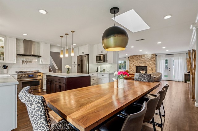 Detail Gallery Image 5 of 32 For 1016 La Feliz, Redlands,  CA 92373 - 4 Beds | 3 Baths