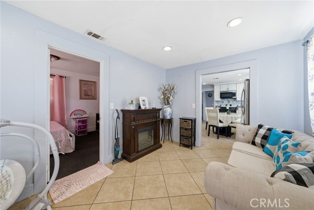 Detail Gallery Image 22 of 33 For 117 E Sycamore, Anaheim,  CA 92805 - 6 Beds | 2 Baths