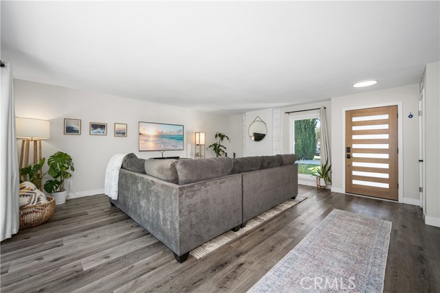 Detail Gallery Image 13 of 54 For 3600 Lama Ave, Long Beach,  CA 90808 - 3 Beds | 2 Baths