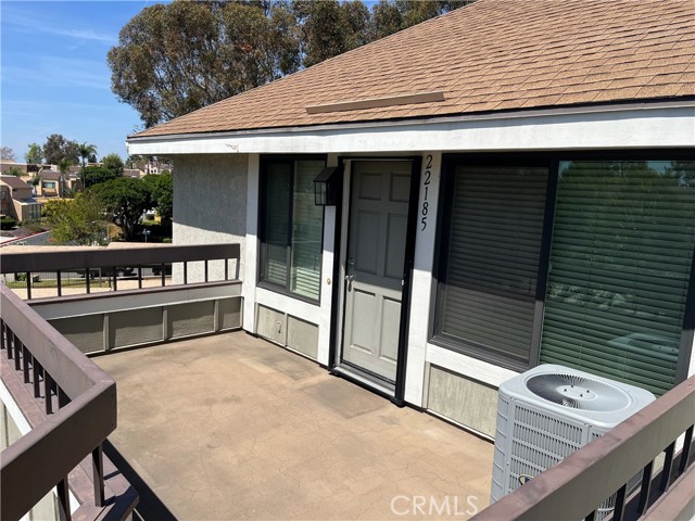 Detail Gallery Image 1 of 12 For 22185 Rim Pointe 4h,  Lake Forest,  CA 92630 - 1 Beds | 1 Baths