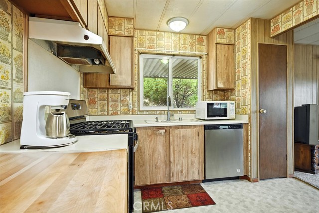 Detail Gallery Image 8 of 31 For 20110 Jerusalem Grade, Lower Lake,  CA 95457 - 2 Beds | 2 Baths