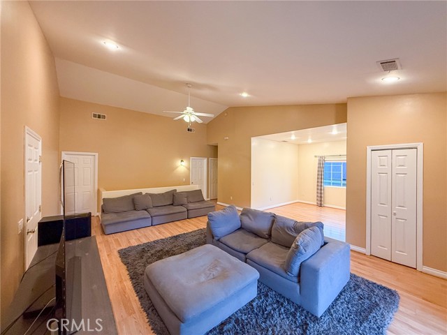 Detail Gallery Image 7 of 42 For 8921 Deer Trl, Frazier Park,  CA 93225 - 4 Beds | 3 Baths