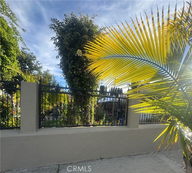 Detail Gallery Image 4 of 8 For 7415 San Bergamo Dr, Goleta,  CA 93117 - 3 Beds | 2 Baths