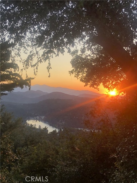 815 Chamois, Crestline, CA 92325