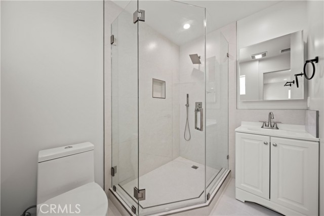 Detail Gallery Image 19 of 20 For 252 W Tujunga #101,  Burbank,  CA 91502 - 2 Beds | 2 Baths