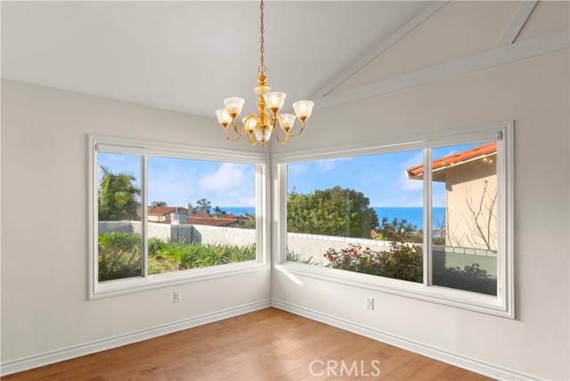 Detail Gallery Image 4 of 41 For 6528 Madeline Cove, Rancho Palos Verdes,  CA 90275 - 4 Beds | 2/1 Baths