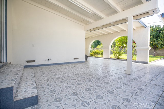 Detail Gallery Image 3 of 36 For 6105 Willowcrest, North Hollywood,  CA 91606 - 3 Beds | 2 Baths