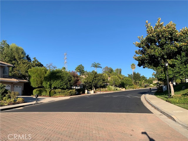 18500 Saint Moritz Drive, Tarzana (los Angeles), California 91356, 4 Bedrooms Bedrooms, ,3 BathroomsBathrooms,Residential,For Sale,18500 Saint Moritz Drive,CRSR24160134