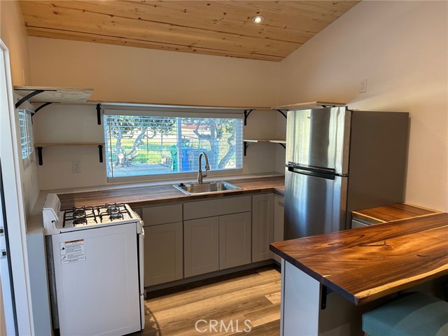 Detail Gallery Image 18 of 75 For 1220 1218 E Grand Ave, Arroyo Grande,  CA 93420 - 4 Beds | 4 Baths