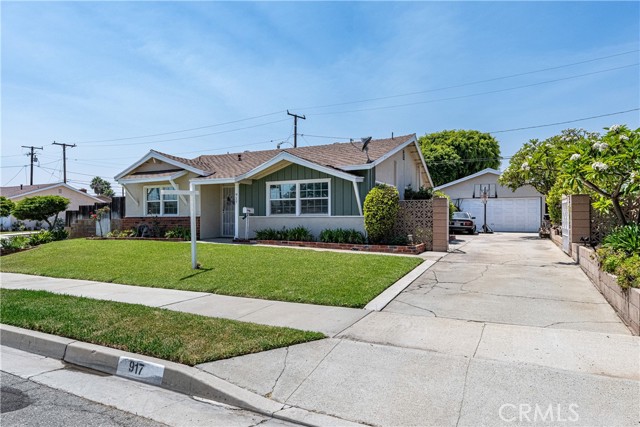 917 N Sanchez Street, Montebello CA: https://media.crmls.org/medias/dcfb6f07-49a4-4998-b5d1-e1cb36e73f64.jpg