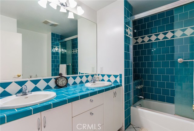 28028 Ridgecove Court, Rancho Palos Verdes, California 90275, 2 Bedrooms Bedrooms, ,1 BathroomBathrooms,Residential,Sold,Ridgecove,SB17034995