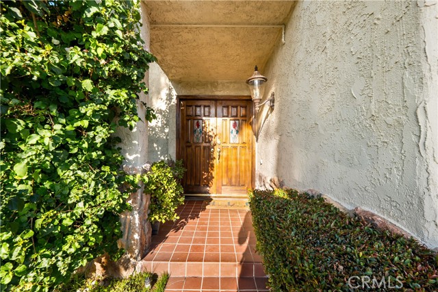 Detail Gallery Image 4 of 40 For 7936 Laramie Ave, Winnetka,  CA 91306 - 4 Beds | 2 Baths
