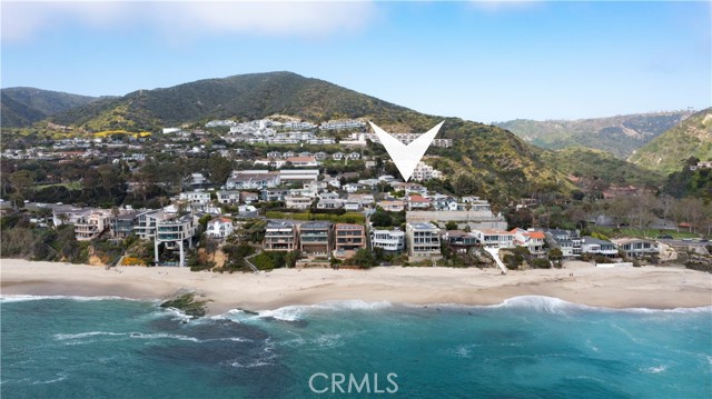 31032 Aliso Circle, Laguna Beach CA: https://media.crmls.org/medias/dcfc817b-8cf8-45f5-acd5-b61cffe2ecd3.jpg