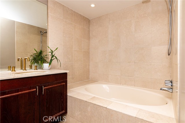 Detail Gallery Image 25 of 66 For 345 Pioneer Dr #1201,  Glendale,  CA 91203 - 2 Beds | 2 Baths