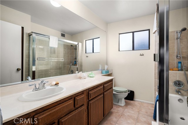 Detail Gallery Image 13 of 35 For 67305 Hacienda Ave, Desert Hot Springs,  CA 92240 - 2 Beds | 2/1 Baths