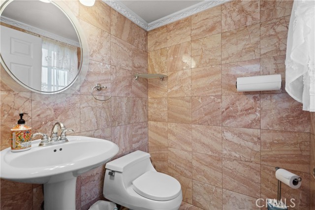 215 N Maple Avenue, Montebello CA: https://media.crmls.org/medias/dcfe8e77-d464-4458-bb4e-73558dd4da17.jpg