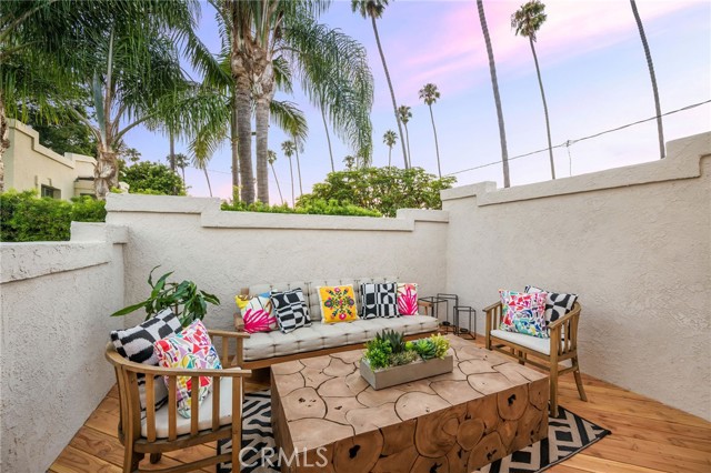 227 Ximeno Avenue, Long Beach CA: https://media.crmls.org/medias/dcfe9166-c5e7-4938-83c7-94ca3bcd7926.jpg