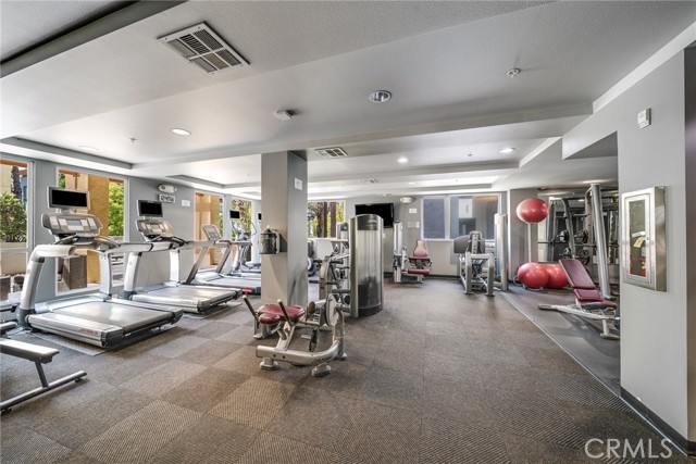 21301 Erwin Street, Woodland Hills CA: https://media.crmls.org/medias/dcff1597-178b-4730-92de-12529722caef.jpg