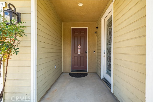 Detail Gallery Image 5 of 39 For 25418 Singleleaf St, Corona,  CA 92883 - 5 Beds | 3/1 Baths