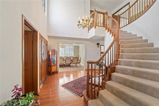 29628 Woodbrook Dr, Agoura Hills CA: https://media.crmls.org/medias/dcff82cd-72a6-4ad2-8e37-81de974dd443.jpg