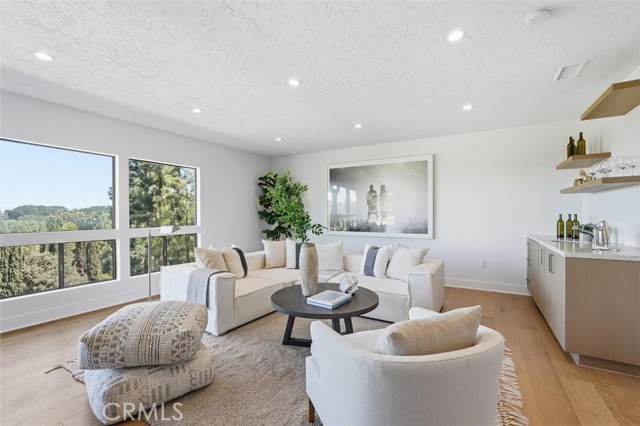 Detail Gallery Image 39 of 66 For 5204 Middlecrest Rd, Rancho Palos Verdes,  CA 90275 - 4 Beds | 3 Baths