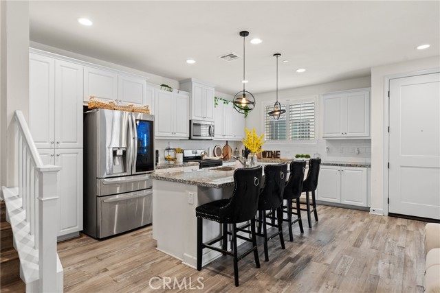 3645 E Delight Paseo, Ontario CA: https://media.crmls.org/medias/dd01c3e7-102d-44ef-8767-756d49027466.jpg