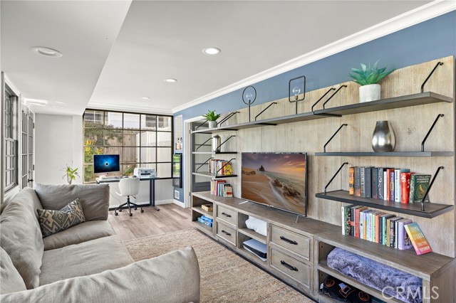 Detail Gallery Image 13 of 28 For 3930 Myrtle, Long Beach,  CA 90807 - 3 Beds | 3/1 Baths