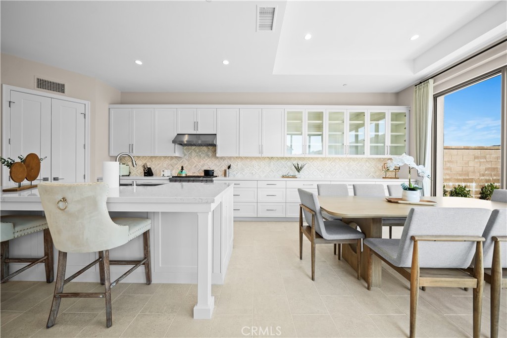 Dd0257c8 8b79 4854 A883 1585e4e476ba