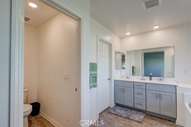 Detail Gallery Image 10 of 14 For 26602 Calle Cantera, Menifee,  CA 92585 - 5 Beds | 2 Baths