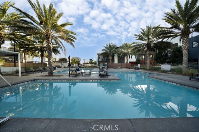 Detail Gallery Image 38 of 40 For 430 Transport, Tustin,  CA 92782 - 4 Beds | 3/1 Baths