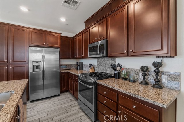 Detail Gallery Image 11 of 34 For 40410 Calle Real, Murrieta,  CA 92563 - 3 Beds | 2/1 Baths