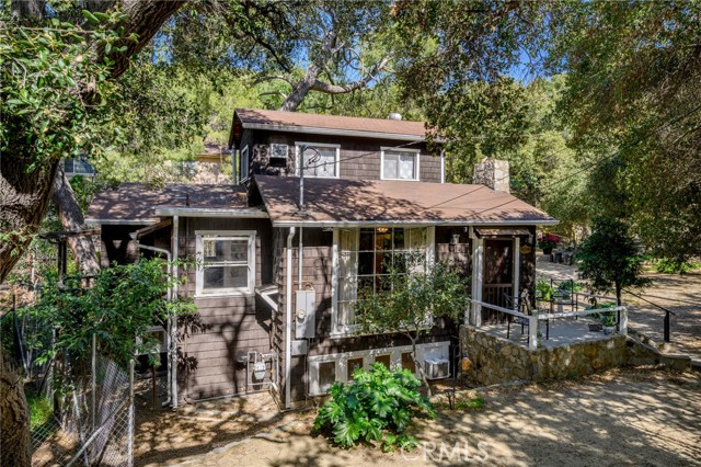 Detail Gallery Image 3 of 52 For 12347 Spring Trail, Sylmar,  CA 91342 - 3 Beds | 2 Baths