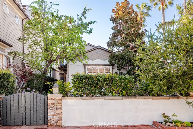 Detail Gallery Image 17 of 19 For 135 Turquoise, Newport Beach,  CA 92662 - 4 Beds | 2 Baths