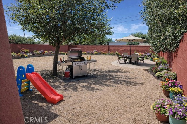 Detail Gallery Image 17 of 20 For 38527 Pond, Palmdale,  CA 93550 - 4 Beds | 2 Baths