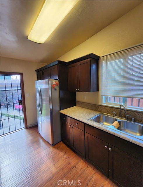 Detail Gallery Image 16 of 39 For 1788 W 37th Pl., Los Angeles,  CA 90018 - 3 Beds | 1 Baths