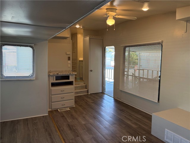 Detail Gallery Image 11 of 20 For 906 Acorn Dr, San Jacinto,  CA 92583 - 1 Beds | 1 Baths