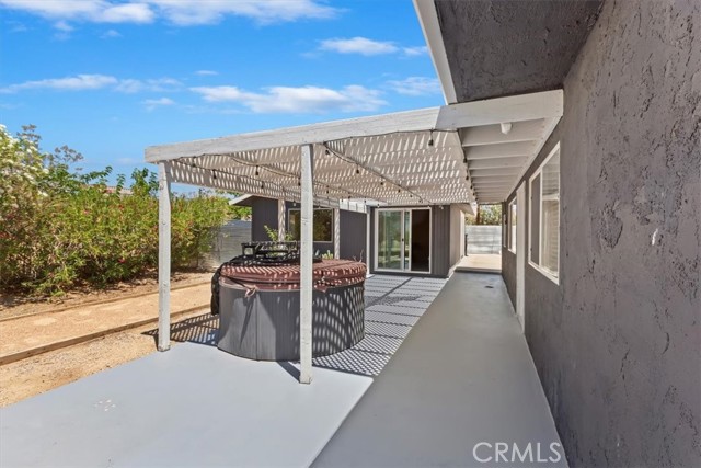 62171 Campanula Street, Joshua Tree CA: https://media.crmls.org/medias/dd0507cd-7eea-44ae-87ee-3b2baf3c78d5.jpg