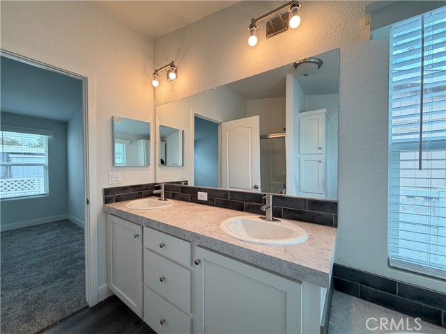 MLS #OC25242065 image #22