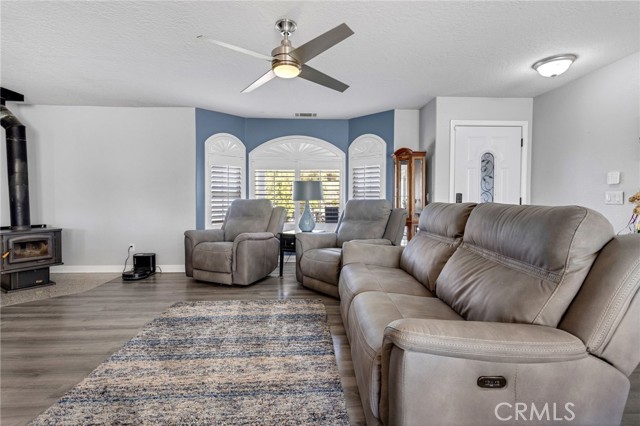 Detail Gallery Image 13 of 59 For 1237 Mono, Pinon Hills,  CA 92372 - 3 Beds | 2 Baths