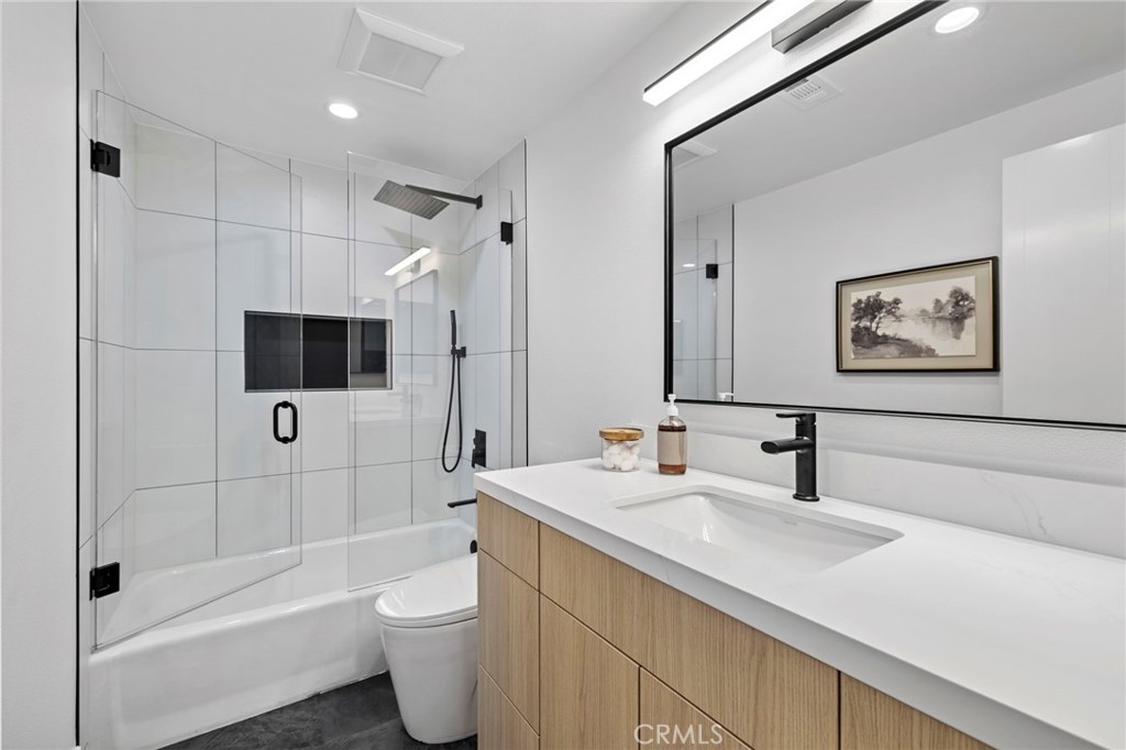 MLS #OC25221146 image #14